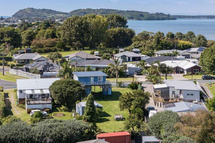 54 Athenree Road Athenree_17