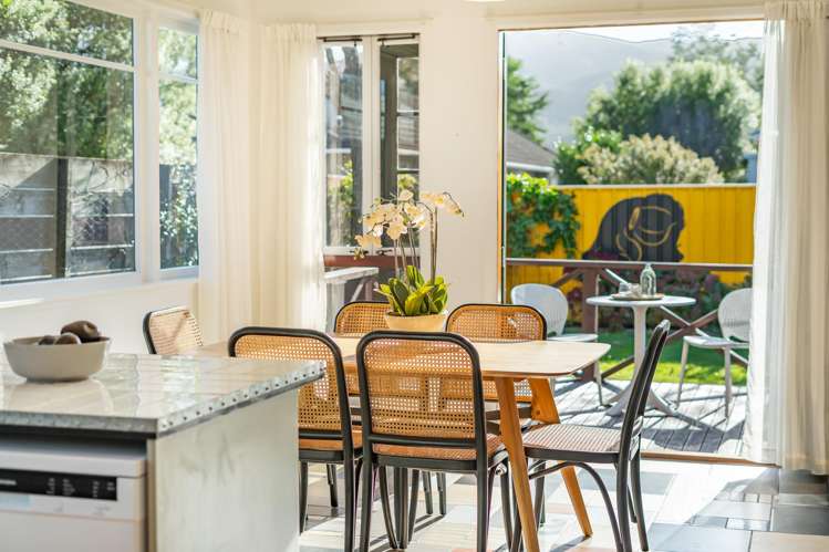 53 Palmer Crescent Silverstream_11