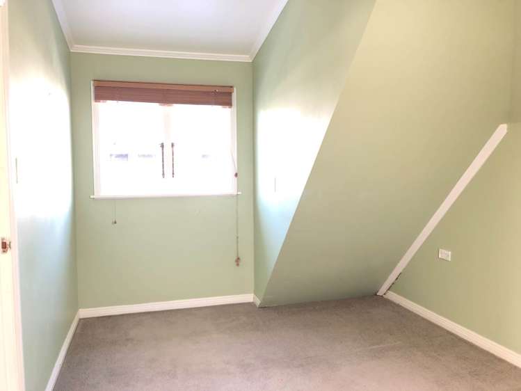 2/292 Glenfield Road Glenfield_9