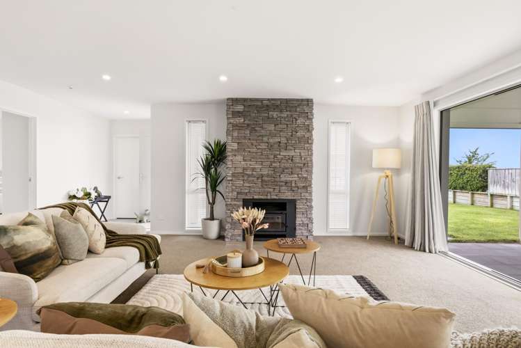 3 Roto Close Wharewaka_3