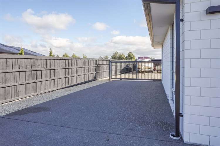 14 Quail Way Amberley_28