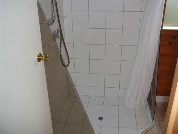 2 Claremont Avenue Paeroa_10