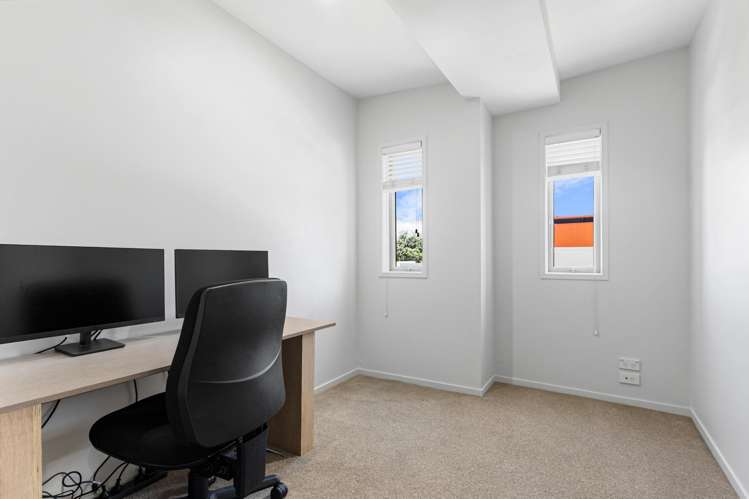 47/21 Hunters Park Drive Three Kings_8