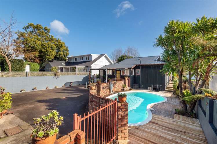 69 Martin Avenue Mount Albert_22