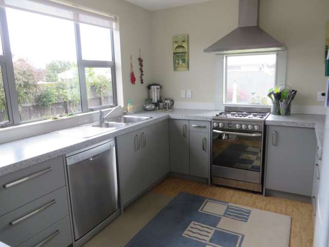 1/9 Fuller Close Levin_4