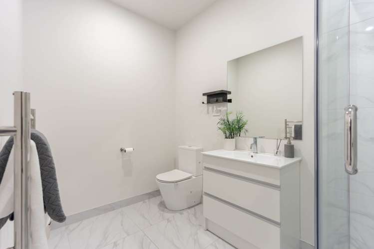 9 Landing Path Drive Hobsonville_12
