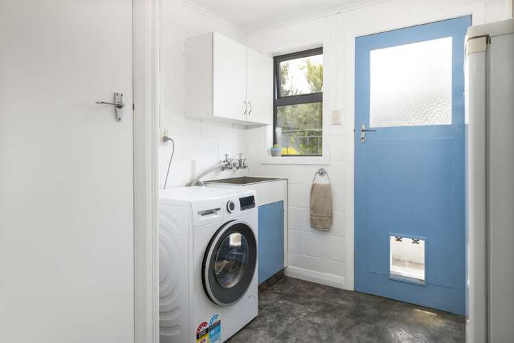 21 Newbourne Crescent Redwoodtown_14