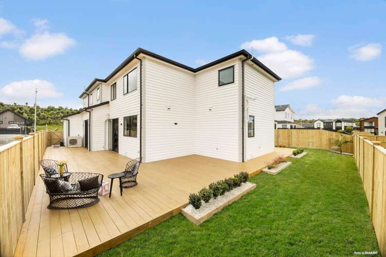 16 Headsail Drive Long Bay_19