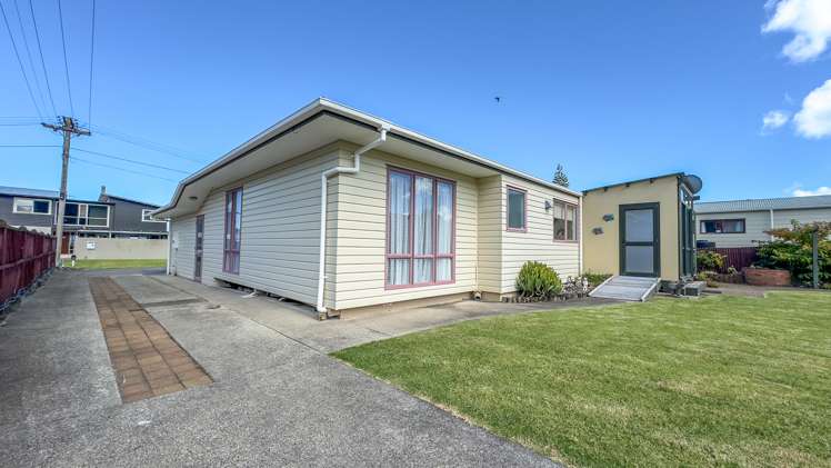 6 Seaview Avenue Te Puru_21