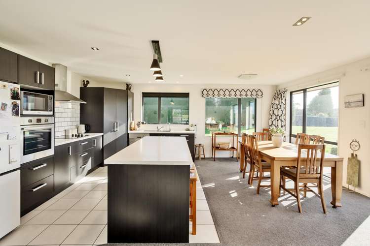 305 Oreti Road Otatara_7