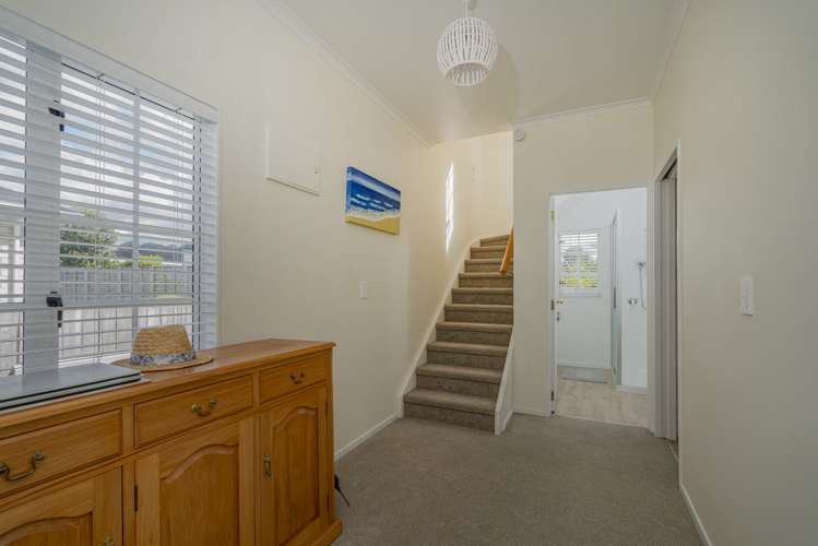 15 Ajax Head Pauanui_15