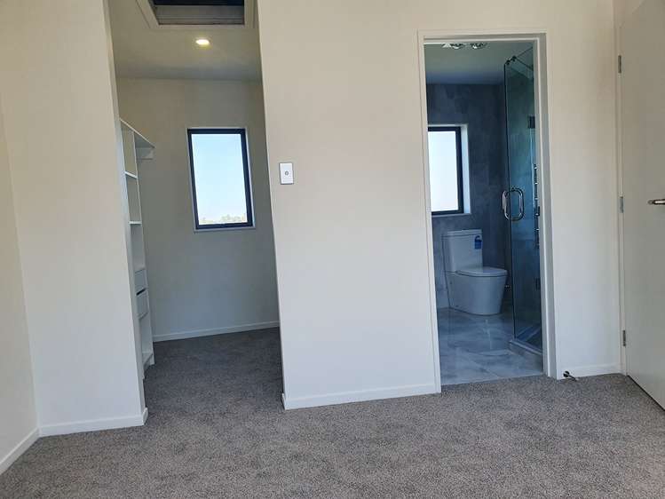 B/24 Castledine Crescent 10026_9