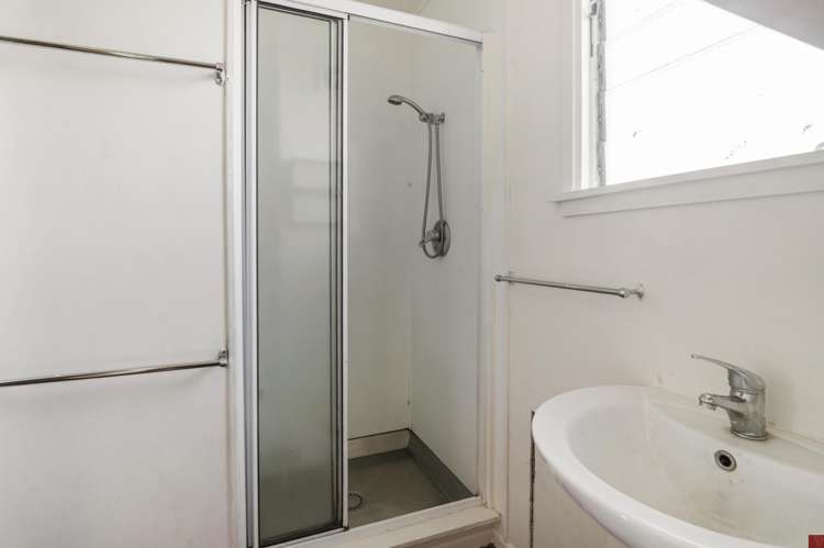 8 Miro Street Mangakino_11