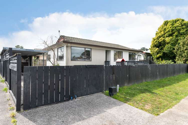 1/217 Waitemata Drive Ranui_2