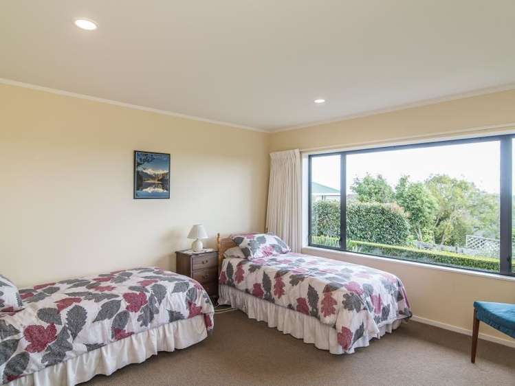 2 Matata Place Waikanae_12