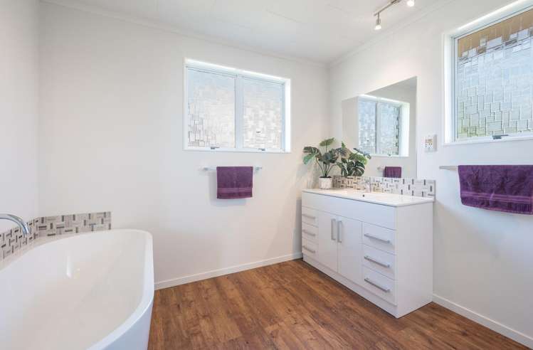 12 Hollis Place Brightwater_21