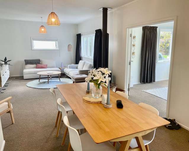 24 Queens Road Waikanae Beach_3