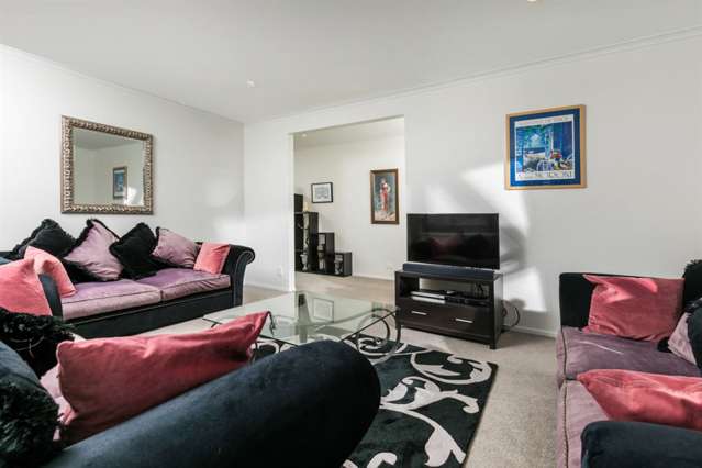 88 Mackay Drive Greenhithe_3