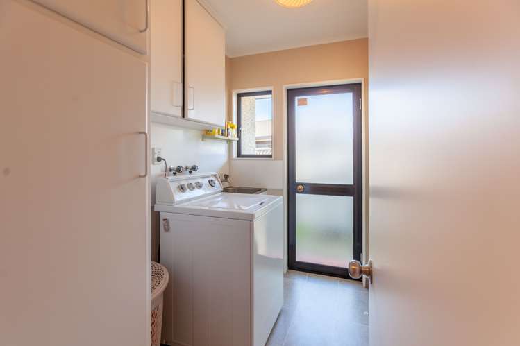 6 Bishops Close Greenmeadows_18