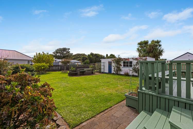 11 Karaka Street Merrilands_18