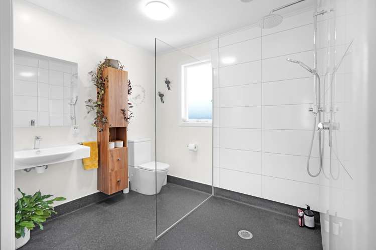 14 Manapouri Place Glenview_20