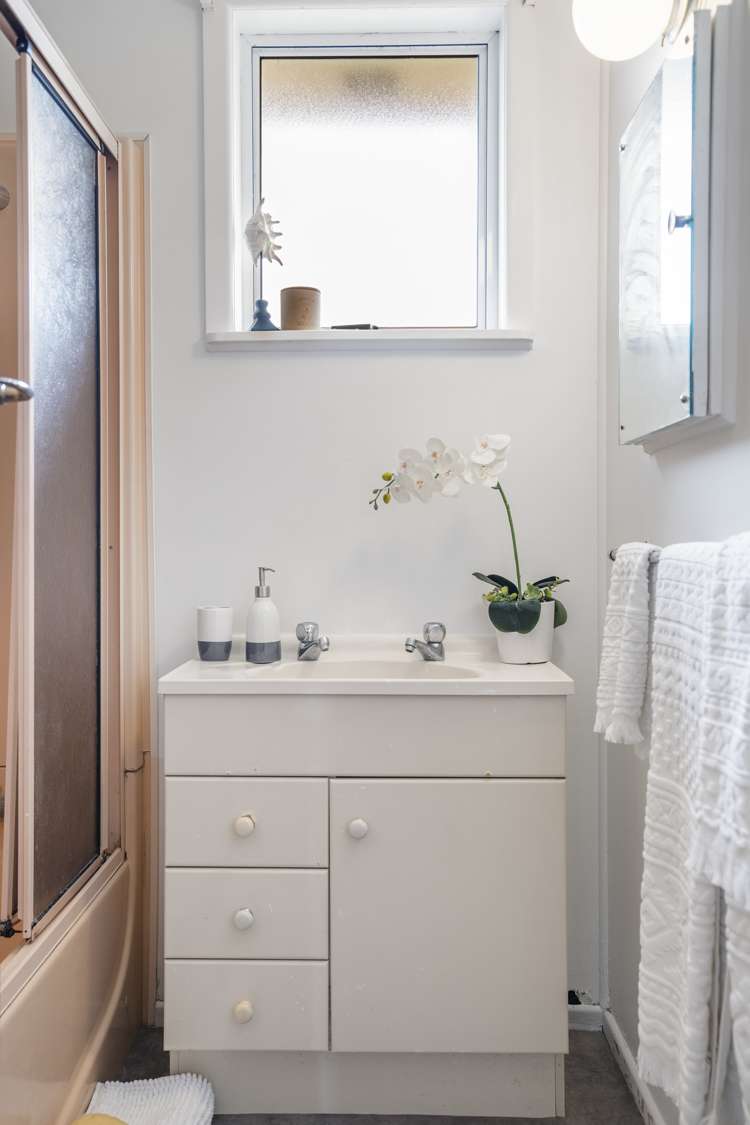 81 New Windsor Road New Windsor_15