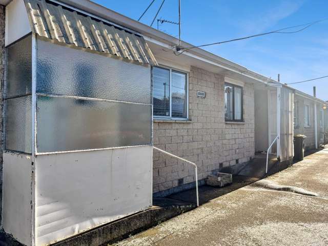 ASHBURTON CENTRAL - 2 BEDROOMS