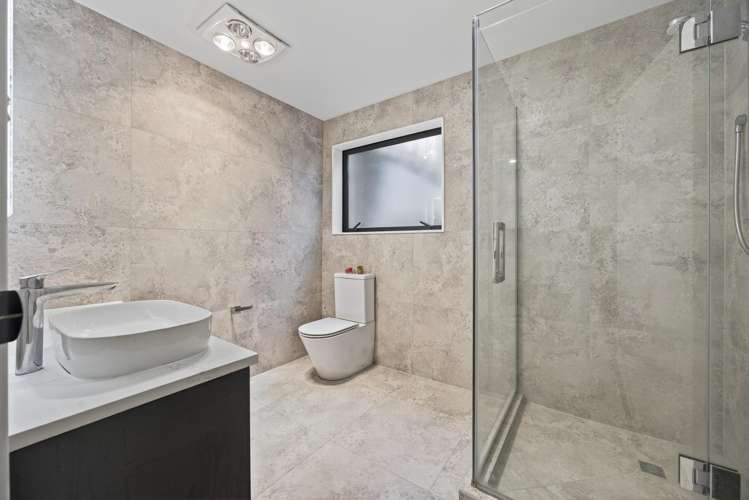 26 Bendridge Street Flat Bush_18