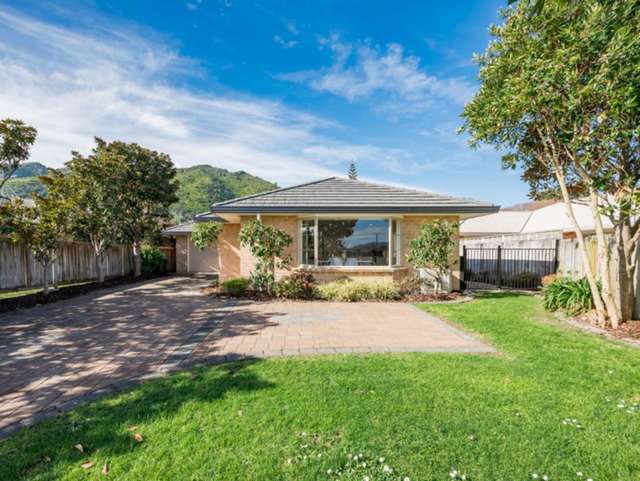 Easy-Care Living in a Quiet Cul-de-Sac