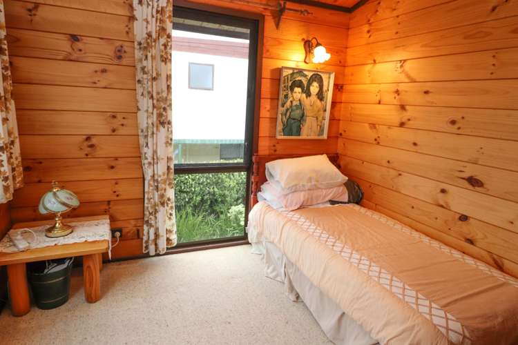 417 Fergusson Drive Thames_14