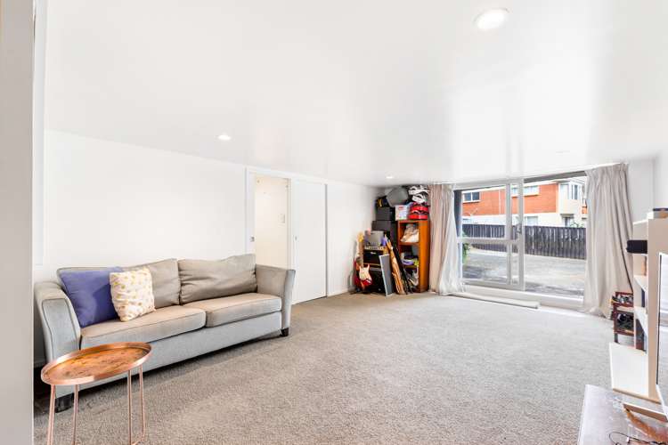 9 Kelvyn Grove Hillpark_18