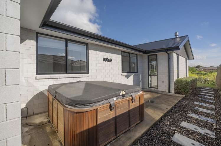 18 Hass Drive Ohauiti_25
