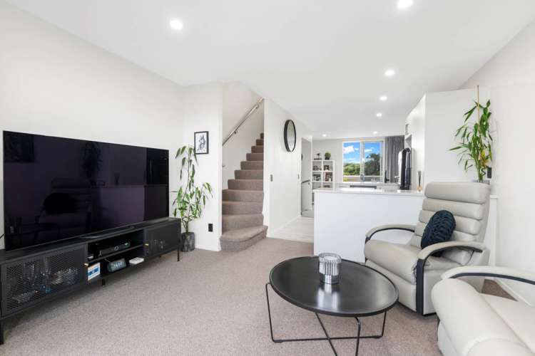 25/3 Riverside Road Orewa_6