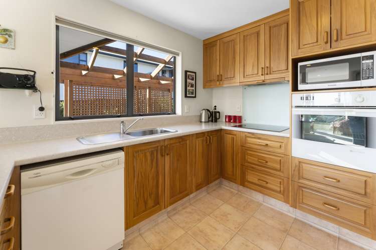 44 Olympus Way Richmond_3