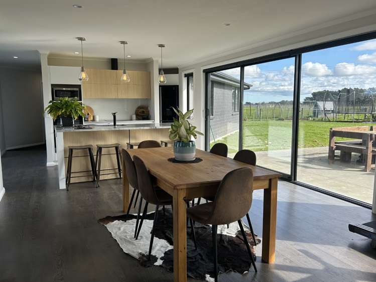 94 Reid Line East Feilding_6