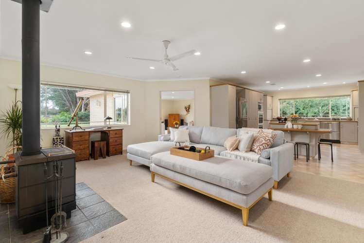 53 Willow Park Drive Opaki_9