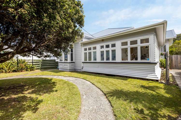 194 Onepu Road Lyall Bay_18