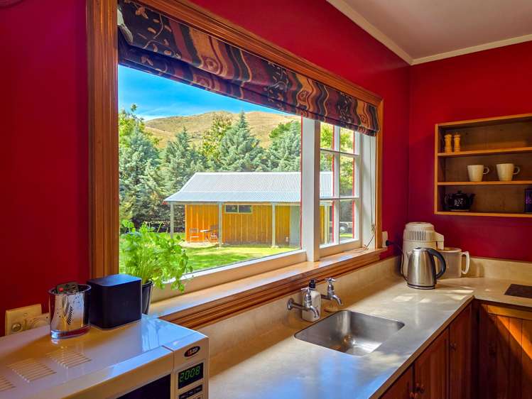 2034 Fairlie Tekapo Road Burkes Pass_16