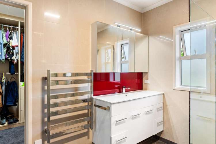 4 Claire Place Lytton West_12