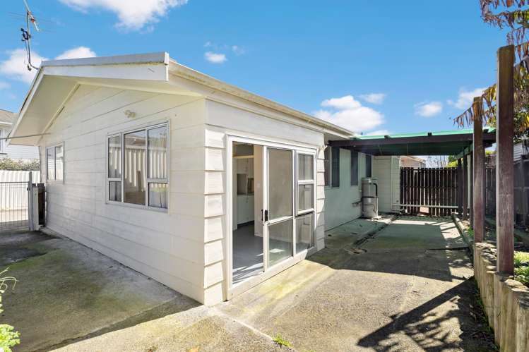 1 and 2/49 Orams Road, Manukau Hill Park_25