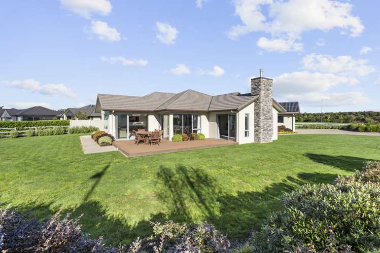 19 Alan Livingston Drive Cambridge_33