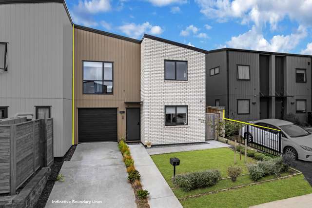 Modern Fletcher-Built Family Home in Flat Bush