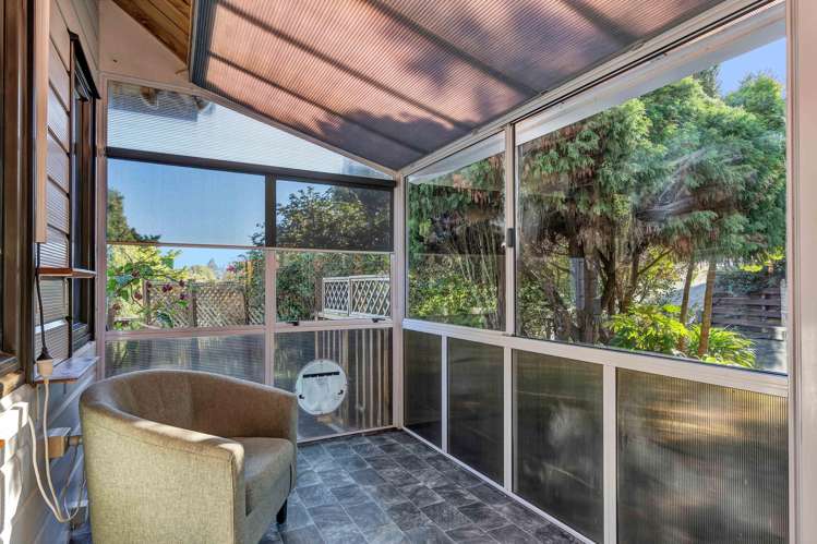 21b Sequoia Grove Merrilands_20