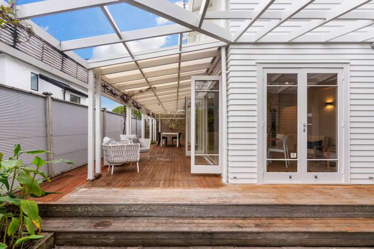 2 Lynch Street Pt Chevalier_30