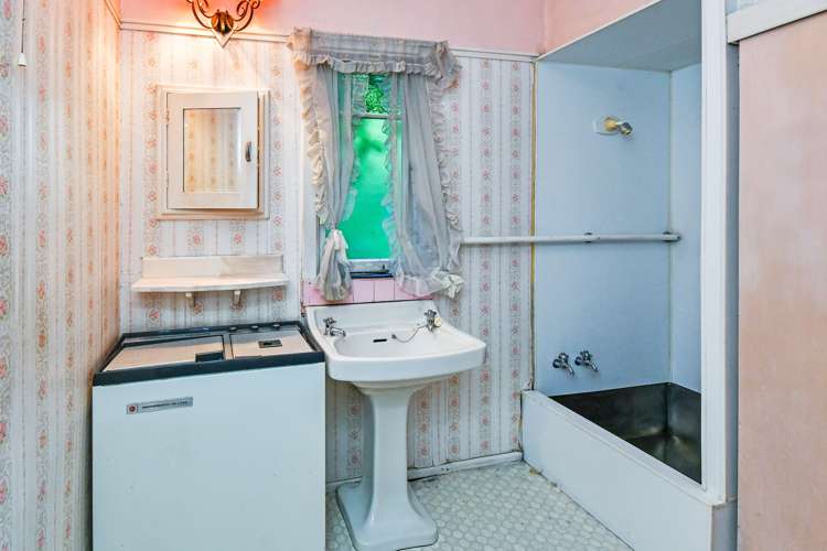 53 Ripon Crescent Meadowbank_16