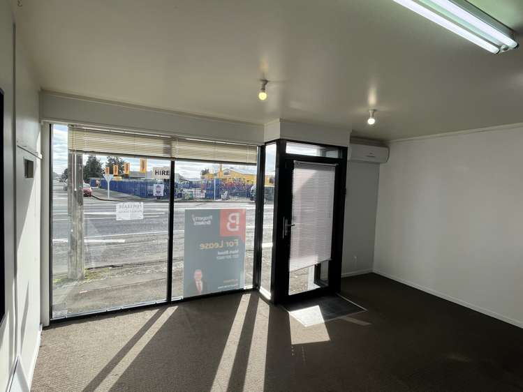 78 Oxford Street Levin_9