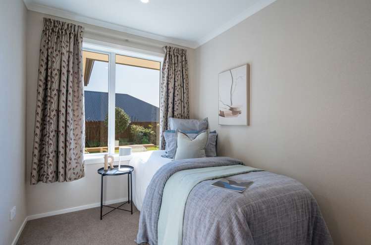 43 Fairose Drive Richmond_17