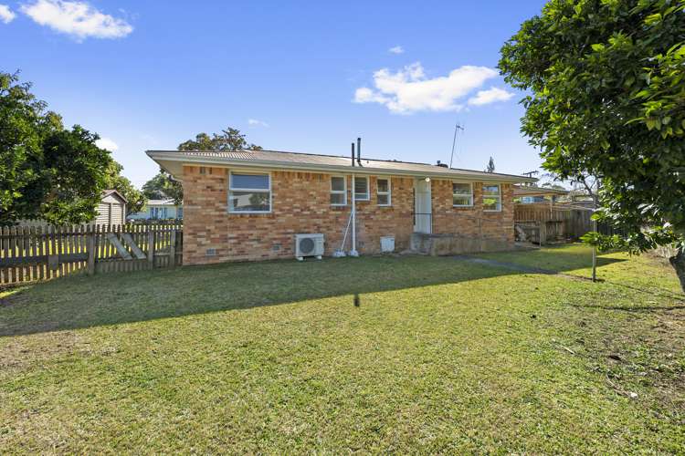 12 Barrie Crescent Silverdale_10