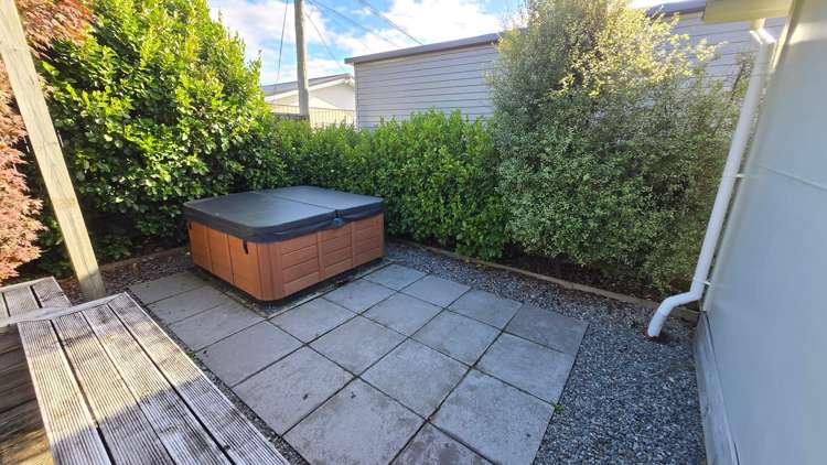  A/12 Islington Street Trentham_10