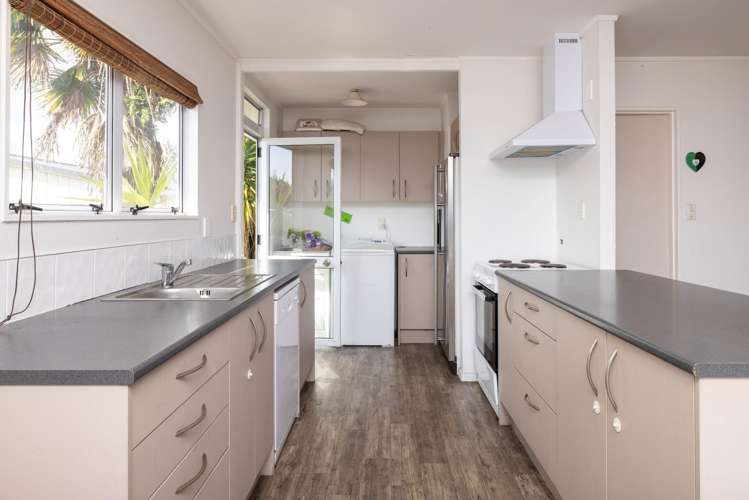 11b Lyn Grove Papamoa_8